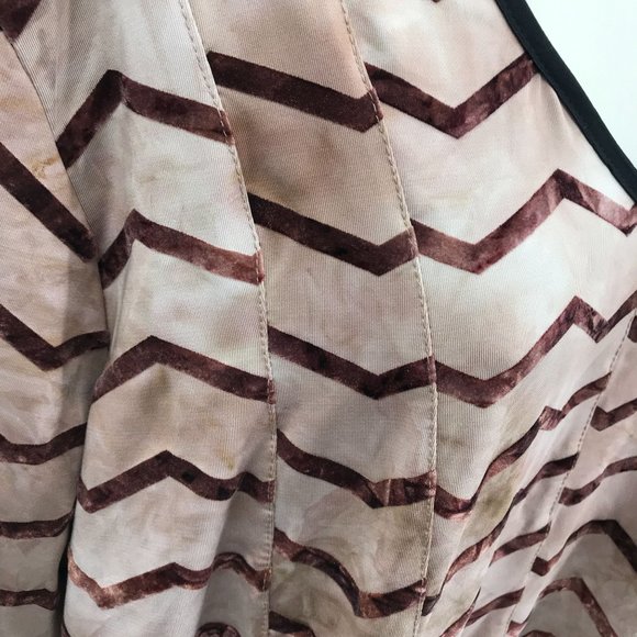 Shannon Ford New York Womens Brown Tan Geo Zig Zag Print V Neck Peplum Blouse 1X - Picture 5 of 12